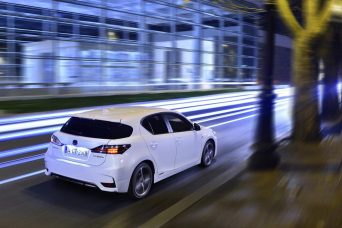 lexus-ct-200h-0025