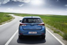 toyota-auris-hybride-0017