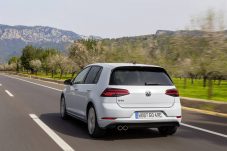 vw-golf-gte-2017-0003