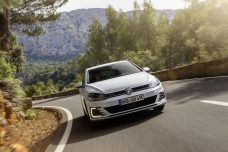 vw-golf-gte-2017-0010