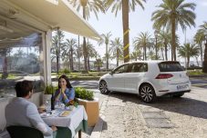 vw-golf-gte-2017-0012