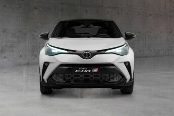 La suspension et la direction du C-HR GR Sport ont été adaptées pour plus de dynamisme