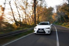 lexus-is-300h-2017-0025