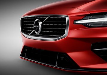 New Volvo S60 R-Design exterior