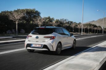 Le rayon de braquage de la Corolla compacte est de 10,4 m