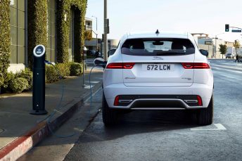 Jaguar E-Pace P300e hybride rechargeable 2020 06