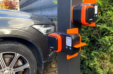 Voiture électrique : Sparklin veut révolutionner la charge avec sa prise low cost