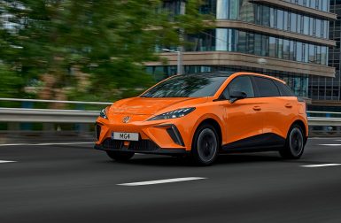 Voiture électrique : en France, la MG4 devance déjà la Renault Zoé