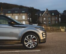 Essai – Range Rover Evoque hybride rechargeable et E85 : chic peut-être, mais écologique, vraiment ?