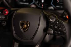 Lamborghini Revuelto 18