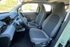 Les appuis-tête de la T03 bne sont pas réglables en hauteur