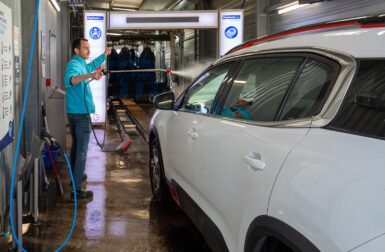 Sécheresse : peut-on encore laver sa voiture ?