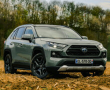 Essai – Toyota RAV4 Trail : que vaut la version baroudeuse du SUV hybride à succès ?