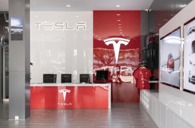 Un ancien employé de Tesla tente d’engager une action collective contre l’entreprise pour racisme