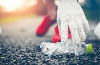 Pollution : trop de Français prennent la route pour une poubelle